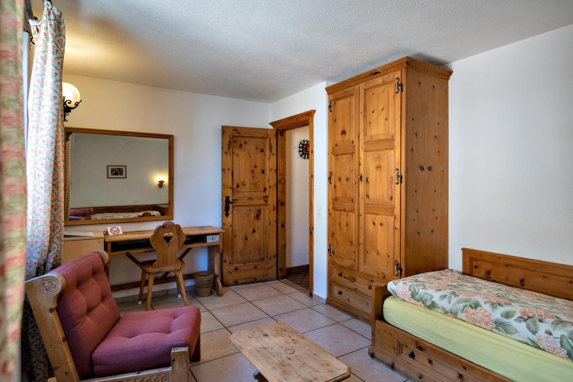 Silva Appartments And Rooms Silvaplana Quarto foto