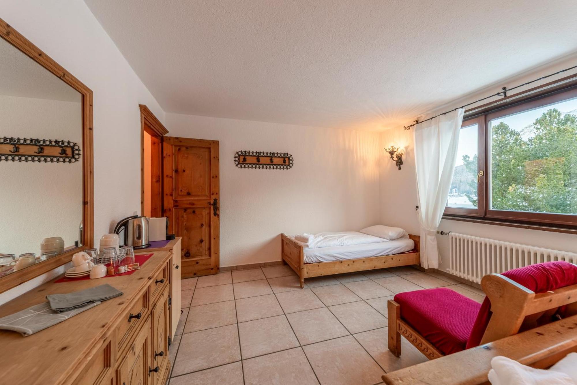 Silva Appartments And Rooms Silvaplana Quarto foto